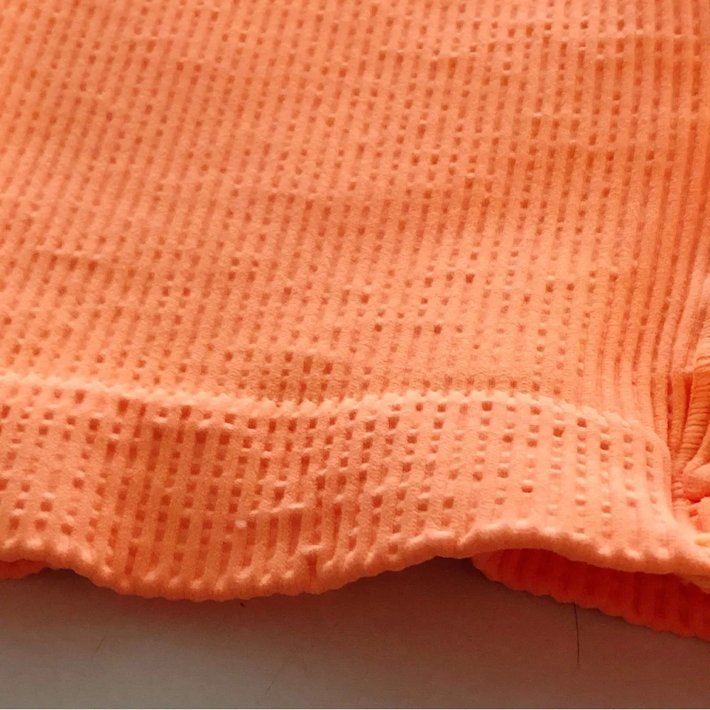 NWT FREE PEOPLE Seamless Short in Peach Horizon Size Med/Large - Picture 6 of 16